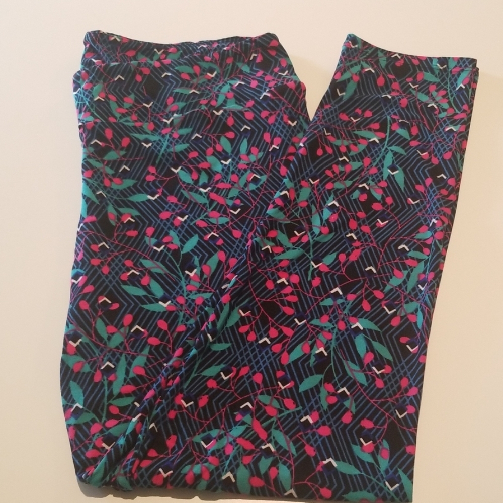 LuLaRoe TC Leggings 🍃